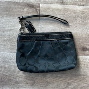 Coach Wristlet ✨like new✨